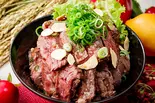 盛り盛りデラックスハラミ丼(ご飯約400g・牛ハラミ約250g・タレ2本付)(ハラミ・ローストビーフ丼 ハラミと米 名古屋東新町店)