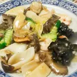 流三絲（ジャージャー麺と大皿専門店 赤坂名華園）
