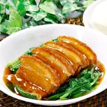 豚バラ肉の角煮(パン2個付)(景珍楼杉田店)