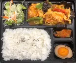 トマトと卵の炒め弁当(香菇王)