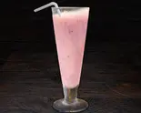 ストロベリーラッシー Strawberry Lassi（クオリティGHUMTE インド料理）