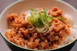 ミニピリ辛そぼろ丼(味噌ラーメン 茜ノ舞/濃厚担々麺 葵)