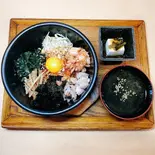 チキンキムチまぜ飯（たべ呑み屋 じゅじゅ）