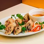揚げ春巻き(2本)FRIED SPRING ROLL(バインミーシンチャオ 西川口店)