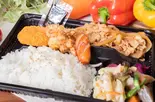 焼肉弁当コロッケセット（ヒナデリ hinadeli）