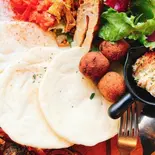 中東名物ファラフェルサンド(ランチ)（TRUNK CAFE）
