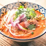 濃厚エビスープのトムヤムラーメン Flavorful Shrimp Soup & Tom Yum Ramen(タイ屋台 999 新橋店)