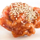 【女性に人気】韓国風ヤンニョム唐揚げ(1個)（鹿島田あげもん屋ぶんご）