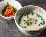 鶏白湯スープご飯/キムチ添え（海鮮鮨と鶏白湯おでん 魚でん 船橋本店）