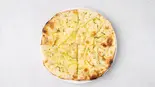 ガーリックチーズナン Garlic Cheese Naan（パプリカ）