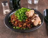 黒炒飯 (唐揚げ2個)Black Fried Rice（藤沢の黒炒飯）