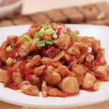 漬け唐辛子の鶏肉炒め(尖椒鶏丁)(好味苑 日暮里店)