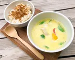 国産鶏ムネ肉と旬野菜のグリーンカレー Japanese Chicken breast and seasonal Vege Green Curry（BONDICAFE NAKAMEGURO(ボンダイカフェ ナカメグロ)）