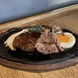 ☆黒毛和牛すき焼きのハンバーグ弁当(ご飯付き)（君のハンバーグを食べたい 則武新町店）