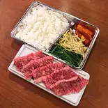 カルビ弁当（焼肉の三是）