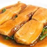 豚の角煮野菜添え(大皿)(6枚の角煮入り)(龍盛菜館 水天宮店)