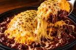炙りチーズのWミートオムレツハヤシライス(nicomeDELI)