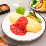 濃厚トマトソースオムライス Rich Tomato Sauce Omelette Rice（Modern Indian Restaurant ひまわり食堂）