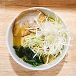 白髪ネギカレーうどん(薬味ネギ、ほうれん草、白髪ネギ、豚肉1枚)(熟成カレーうどん 咖哩庵)