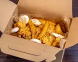 韓国醤油チキン(M-size:400g, L- Size:600g)(Chicken bomb(チキンボム))