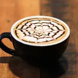 ホットラテ（タイカフェシムプリイベスト）