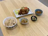 【白米】べジミートからあげ定食（まんまる食堂）