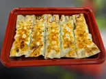 鉄板焼き餃子(5個入り)（蓬莱春飯店 本店）