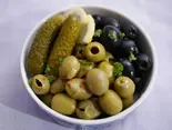 ピクルス・オリーブ（【鉄板ナポリタンとカレー】梅の奧）