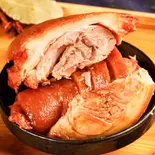 秘伝タレ味付け豚足肉(骨なし) 脱骨肘子 1個（ChuuChuuフルーツ盛り盛りアサイーボウル Fruit-packed Acai Bowl 山王店）