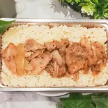 牛タン入り挽肉チャーハンと生姜焼き弁当（焼肉レストランMEATPIA）