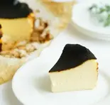 バスクチーズケーキ（cheesecake plus）