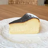 バスクチーズケーキ（カフェ ヤスクーカ）