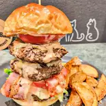 トリプルBLTチーズバーガー（Funny Bunny）