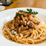 牛肉ときのこのボロネーゼパスタ（スタンドグルー）