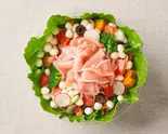 生ハムのせモッツァレラチーズのフルサラダ Full Salad with Uncured Ham ＆ Mozzarella Cheese（美と健康 10salad(テンサラダ) 浦安店）
