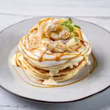 キャラメルバナナ・パンケーキ（ロコモコ・パンケーキ ムウムウダイナー）