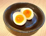 味玉（札幌味噌ラーメン アウラ 川崎銀柳街店）