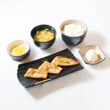 ハラスの刻みわさびのせ定食（よもきち商店）