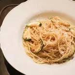 アンチョビとズッキーニのオイルパスタ（THE TAKE TOKYO）