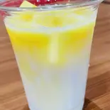 オレンジラッシーOrange Lassi（ヒマールキッチン イオン新吉田店）