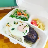 チーズハンバーグのロコモコ（ALOHA ANGEL CAFE）