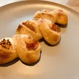 ベーコンエピ Bacon Epi（Manhattan Bakery ＆ Wine bar）
