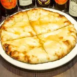 ハニーチーズナンHONEY CHEESE NAAN（インドネパールレストランサファル）