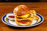 ダブルチーズバーガー＆ポテトフライ（Dining Bar JAM）