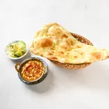 ナン ＆ カレーセット(Naan Curry Set)（ターリー）