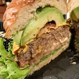 アボカドチェダーチーズバーガー（Memphis）