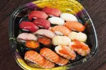 厳選にぎり2人前(18貫)[Premium Sushi Set(18 Piece)]（大起水産回転寿司 なノにわ店）