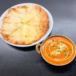 バターチキンカレー&チーズナン/Butter Chicken Curry&Cheese Naan(インドネパールレストランラリグラス)