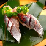 あじ2個(黒酢の寿司京山)