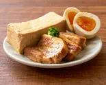 【おかず】豚角煮豆腐と半熟煮卵 Pork Kakuni Tofu and Egg（トロじゅわ煮込食堂 豚角丸 内田橋）